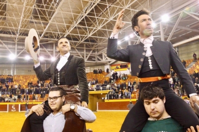 Un magistral Ventura corta cuatro orejas y sale a hombros con Leonardo en el cierre del Milagro