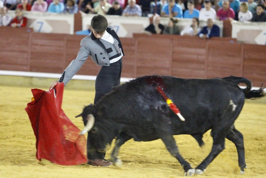 Buen debut del ganadero Pedro Miota en Cuenca en tarde de orejas para Andreu y Moset