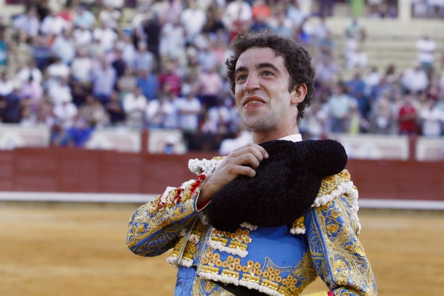 Fernando Adrián y Víctor Hernández, a hombros en la tercera corrida de San Julián; tarde de valor y firmeza de Marco Pérez Fernando Adrián y Víctor Hernández, a hombros en la tercera corrida de San Julián; tarde de valor y firmeza de Marco Pérez